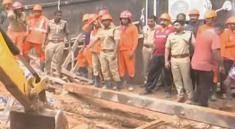 കൊടകരയില് വീട് തകര്ന്നു മൂന്നു തൊഴിലാളികള് മരിച്ചു, മരണപ്പെട്ടത് ബംഗാള് സ്വദേശികള്
