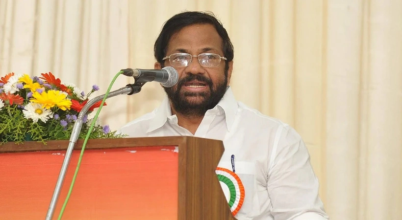 കോൺഗ്രസ് എടുക്കാച്ചരക്കാകും: പാർട്ടിയെ വെട്ടിലാക്കി ഡിസിസി പ്രസിഡന്റിന്റെ ഫോൺ സംഭാഷണം
