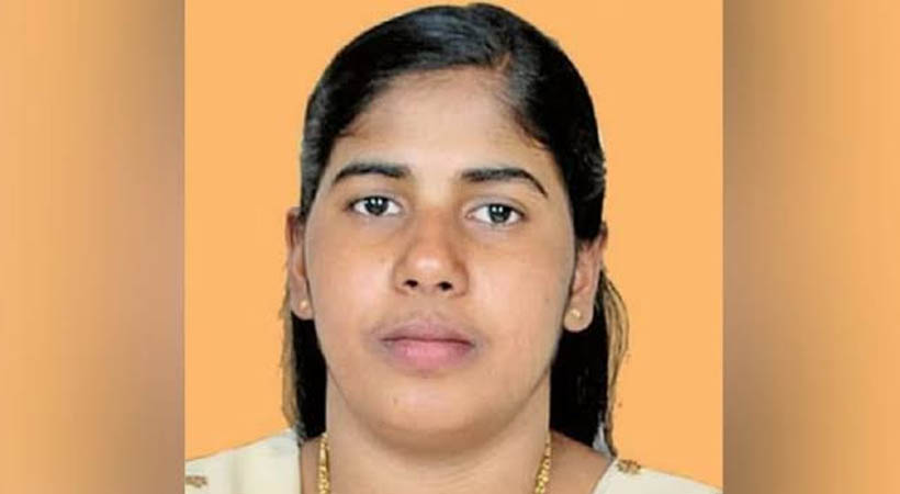 മലയാളി നഴ്‌സ് നിമിഷപ്രിയയുടെ വധശിക്ഷ ജൂലൈ 16ന് ; പ്രതീക്ഷ കൈവിടാതെ അമ്മ പ്രേമകുമാരി യെമനിൽ തുടരുന്നു