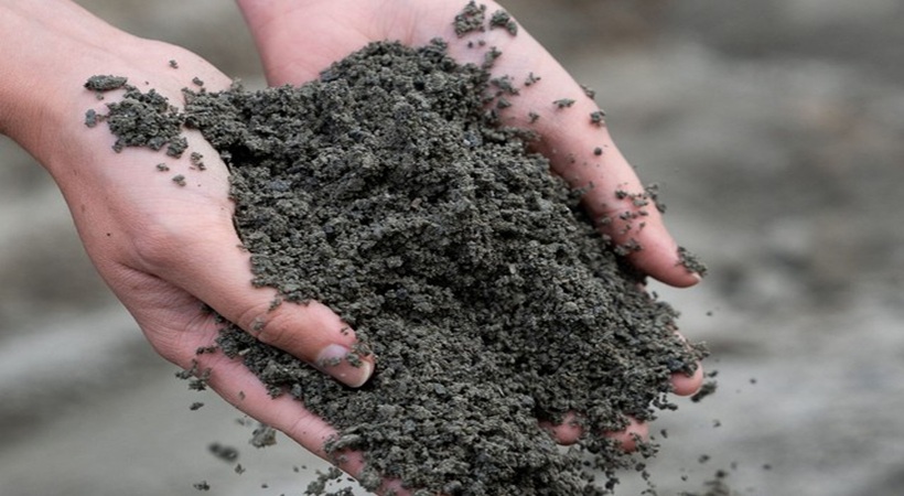 മണ്ണിന്റെ അസിഡിറ്റി കുറയ്ക്കാൻ പുതിയ പരിഹാരം ; ബാസാൾട്ട് പരീക്ഷണം പുരോഗമിക്കുന്നു