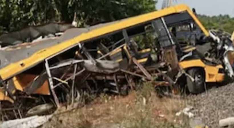 തമിഴ്‌നാട്ടില്‍ സ്‌കൂള്‍ വാനില്‍ ട്രെയിനിടിച്ച് രണ്ടു വിദ്യാര്‍ഥികള്‍ മരിച്ചു