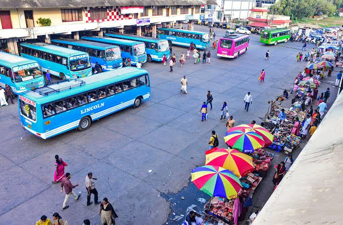 സംസ്ഥാനത്ത് നാളെ നടത്താനിരുന്ന ബസ് സമരം പിൻവലിച്ചു