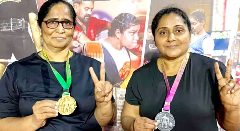 കേരള സ്റ്റേറ്റ് പവർലിഫ്റ്റിങ് ചാമ്പ്യൻഷിപ്പിൽ കോട്ടയം ജില്ലയ്ക്ക് അഭിമാനമായി നവോമി തോമസിന് സ്വർണം, സുനിത ചെറിയാന് വെള്ളി