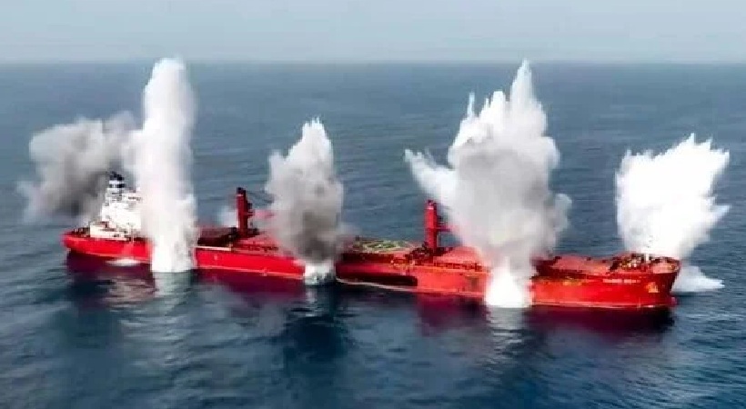 ഹൂതി ആക്രമണം ഒഴിവാക്കാന് കപ്പലുകള് പുതിയ തന്ത്രങ്ങളിലേക്ക്;മതവും രാജ്യബന്ധവും പ്രദർശിപ്പിച്ച് കപ്പലുകള് മുന്നോട്ട്