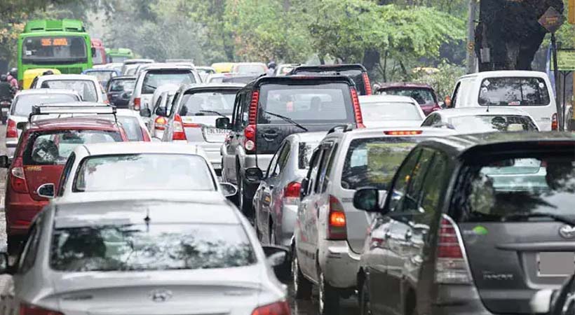 പഴയ വാഹനങ്ങളുടെ രജിസ്ട്രേഷൻ ഫീസ് കുത്തനെ കൂട്ടി കേന്ദ്രസർക്കാർ; ലക്ഷ്യം മലിനീകരണം നിയന്ത്രിക്കുക