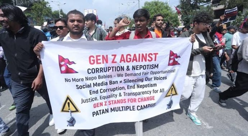 നേപ്പാൾ ജെൻ സി പ്രതിഷേധം: ആഭ്യന്തര മന്ത്രി രമേശ് ലേഖക് രാജി വെച്ചു; പോലീസ് നടത്തിയ വെടിവെപ്പില്‍ 19 മരണം