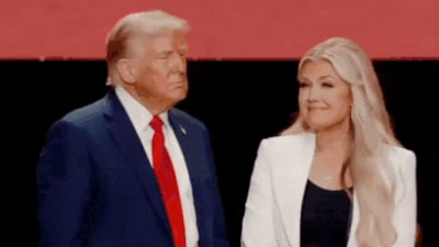 ചാർളി കിർക്കിന്റെ അനുസ്മരണ ചടങ്ങിൽ നൃത്തം ചെയ്ത് ട്രംപ്; സോഷ്യൽ മീഡിയയിൽ വിമർശനം