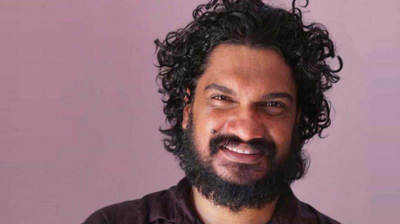 സംവിധായകൻ സനൽകുമാർ ശശിധരനെ മുംബൈ വിമാനത്താവള ത്തിൽ തടഞ്ഞു