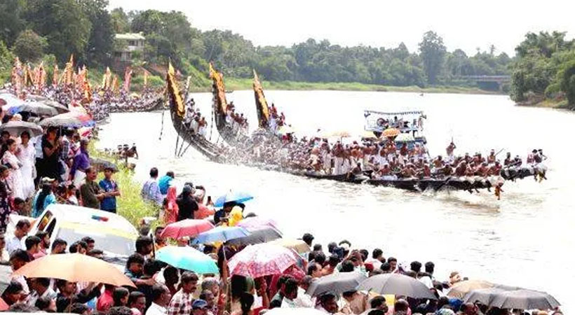 ആറൻമുള ഉത്രട്ടാതി ജലോത്സവം വർണാഭമായി