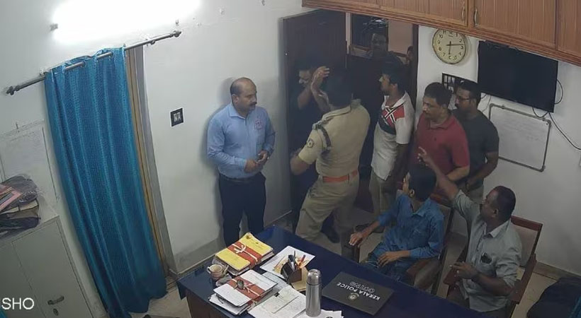 തൃശൂരിൽ വീണ്ടും പോലീസ് മർദനം: പീച്ചി സ്റ്റേഷനിലെ സിസിടിവി ദൃശ്യങ്ങൾ പുറത്ത്, നടപടി ആവശ്യപ്പെട്ട് പരാതിക്കാരൻ