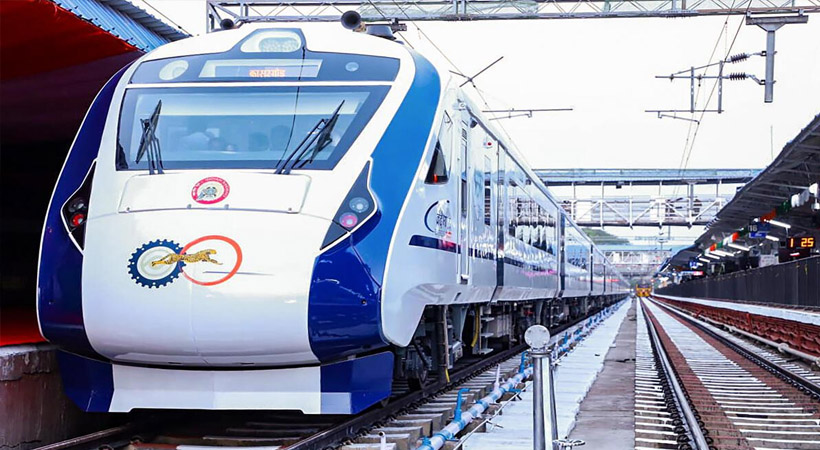 മലയാളികൾക്ക് ഓണസമ്മാനമായി  വന്ദേ ഭാരത് എക്സ്പ്രസിൽ നാല് അധിക കോച്ചുകൾ