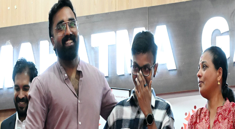 ആ ദൈവദൂതനെ ആദി നേരില് കണ്ടു, വിഷ്ണു ആദിക്ക് സമ്മാനിച്ചത് ‘ജീവന്’ ; വിഷ്ണുവിന്റെ രക്തമൂലകോശം ആദിയെ ജീവിതത്തിലേക്ക് കൊണ്ടുവന്നു