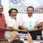 ഹ്യൂസ്റ്റണിലെ നേര്‍ക്കാഴ്ചയുടെ ഓഫീസില്‍ പ്രശസ്ത മാധ്യമ പ്രവര്‍ത്തകന്‍ ജോണി ലൂക്കോസിന് സ്വീകരണം നല്കി