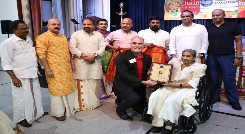 ഡാലസ് മലയാളി അസോസിയേഷൻ ഏലിക്കുട്ടി ഫ്രാൻസിസിനെ ആദരിച്ചു