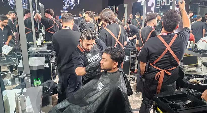 ഒരു മണിക്കൂറിൽ 190 പേരെ സുന്ദരന്മാരാക്കി ബാർബർമാർ, ഗിന്നസ് നേട്ടം; പുതിയൊരു മത്സര വിഭാഗത്തിനു തുടക്കം