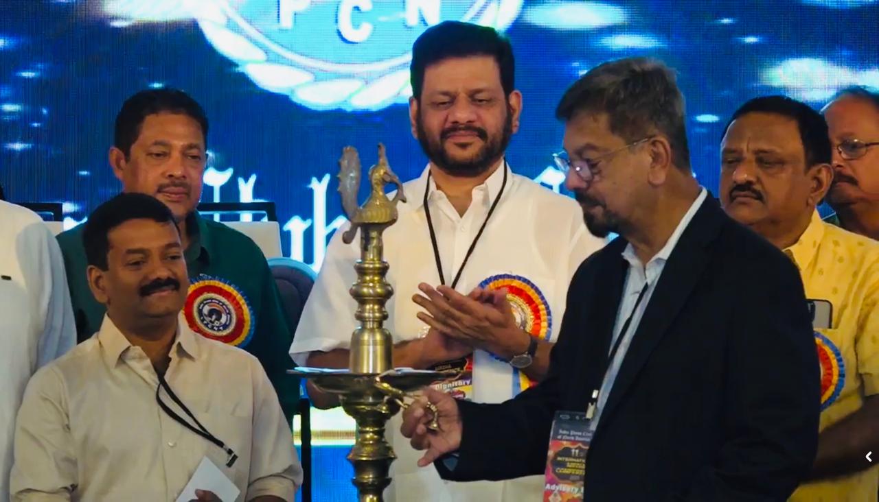 ഇന്ത്യ പ്രസ് ക്ലബ് ഓഫ് നോർത്ത് അമേരിക്കയുടെ  അന്താരാഷ്ട്ര മാധ്യമ സമ്മേളനത്തിന് തിരിതെളിഞ്ഞു,    സെമിനാറുകളും ചർച്ചകളും പുരോഗമിക്കുന്നു