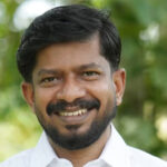 കണ്ണൂരിൽ മന്ത്രി ഒ.ജെ. ജനീഷിന്റെ വാഹനത്തിനു നേരെ വഴിനീളെ ഡിവൈഎഫ്ഐ ആക്രമണം, 5 ഇടത്ത് ആക്രമിക്കപ്പെട്ടു