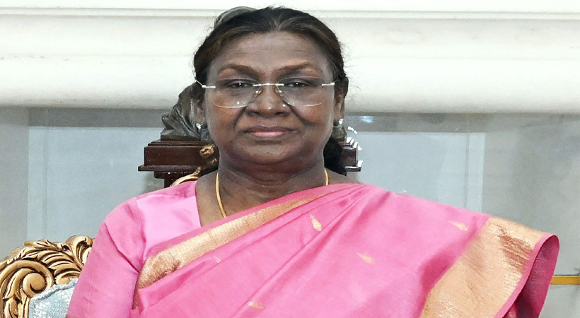 രാഷ്ട്രപതിയുടെ കേരളാ സന്ദര്ശനം 21 മുതല്: ശബരിമലയിലും ശിവഗിരിയിലും സന്ദര്ശനം നടത്തും