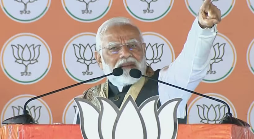 എന്ഡിഎ യുവജനതയ്ക്ക് കമ്പ്യൂട്ടറും കായിക ഉപകരണങ്ങളും നല്കുമ്പോള് ആര്ജെഡി സംസാരിക്കുന്നത് പിസ്റ്റളുകള് നല്കുന്നതിനെക്കുറിച്ചെന്ന് മോദി