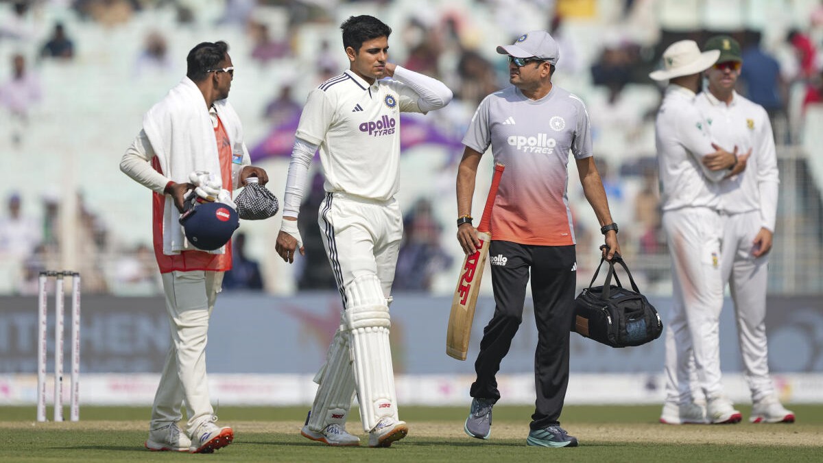 ഇന്ത്യ-ദക്ഷിണാഫ്രിക്ക ടെസ്റ്റ്: കഴുത്തിന് പരിക്കേറ്റ ശുഭ്മാൻ ഗിൽ ആശുപത്രിയിൽ; ആദ്യ ടെസ്റ്റിൽ നിന്ന് പുറത്ത്