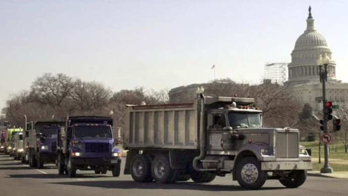 ഇംഗ്ലീഷ് പരിജ്ഞാനമില്ല, യുഎസിൽ 7,000-ത്തിലധികം ട്രക്ക് ഡ്രൈവർമാരെ സർവീസിൽ നിന്ന് നീക്കം ചെയ്തു