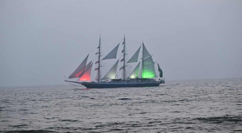 നാവികസേനാ ദിനാഘോഷ റിഹേഴ്‌സലിനു വന്‍ജനാവലി: തിരുവനന്തപുരം നഗരത്തില്‍ വന്‍ സുരക്ഷാ ക്രമീകരണങ്ങള്‍