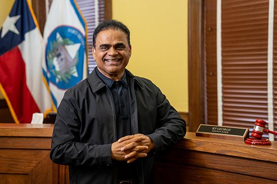 സര്ജിക്കല് സ്ട്രൈക്കുമായി കെ.പി ജോര്ജ് ; ഡിസ്ട്രിക്ട് അറ്റോര്ണിക്കെതിരെ ഗുരുതര ആരോപണങ്ങള്