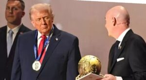 ആദ്യ ‘ഫിഫ പീസ് പ്രൈസ്’ ഡോണൾഡ് ട്രംപിന്! യുദ്ധങ്ങൾ അവസാനിപ്പിക്കാനുള്ള സംഭാവനകൾക്ക് കാൽപന്ത് ലോകത്തിന്റെ അംഗീകാരം