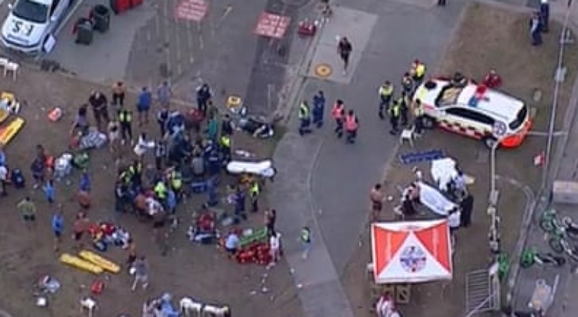 ഓസ്ട്രേലിയയിലെ ഏറ്റവും പ്രശസ്തമായ സിഡ്നി ബോണ്ടി ബീച്ചിൽ നടുക്കുന്ന വെടിവയ്പ്: 10 പേർ കൊല്ലപ്പെട്ടു