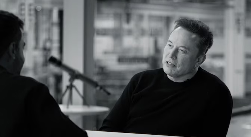 അമേരിക്കയ്ക്ക് കഴിവുളള ഇന്ത്യക്കാരില്‍ നിന്നും നിരവധി നേട്ടങ്ങളുണ്ടായി: എച്ച് വണ്‍ ബി വീസ തര്‍ക്കത്തിലും കുടിയേറ്റ നിയമത്തിലും മനസ് തുറന്ന് ഇലോണ്‍ മസ്‌ക്