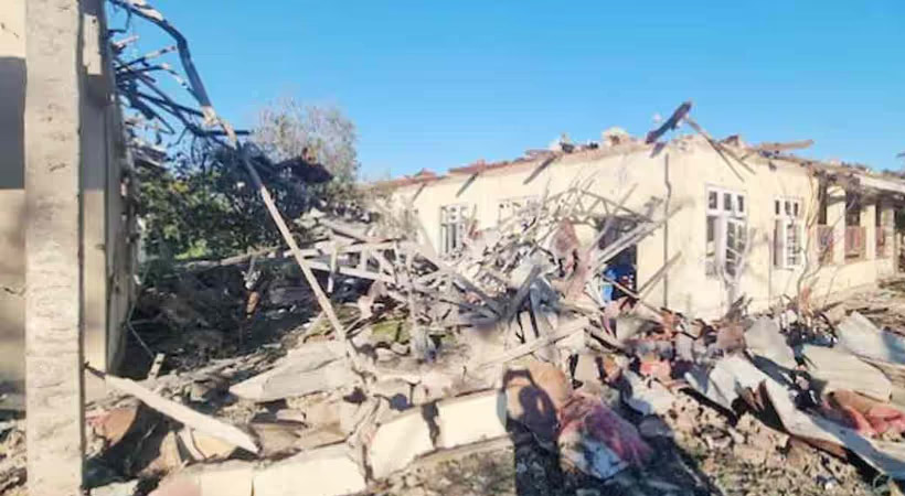 മ്യാന്‍മാറില്‍ ആശുപത്രിക്കു നേരെ നടത്തിയ സൈനീകവ്യോമാക്രമണത്തില്‍ രോഗികള്‍ ഉള്‍പ്പെടെ 34 പേര്‍ കൊല്ലപ്പെട്ടു