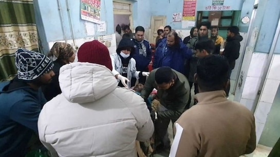 ബംഗ്ലാദേശിൽ ഹിന്ദു വ്യാപാരിക്ക് നേരെ ആൾക്കൂട്ട ആക്രമണം; മർദ്ദിച്ച ശേഷം തീകൊളുത്തി, രക്ഷപ്പെട്ടത് അത്ഭുതകരമായി