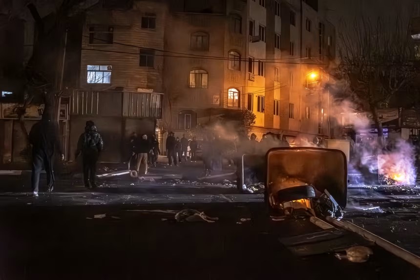 ട്രംപിന്‍റെ നീക്കങ്ങൾക്ക് മസ്കിന്‍റെ സഹായം, ഇറാനിൽ സ്റ്റാർലിങ്ക് ഇന്‍റർനെറ്റ് സൗജന്യമാക്കി; ട്രംപുമായി നടത്തിയ ചർച്ചയ്ക്ക് പിന്നാലെ നിർണായക നീക്കം