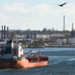 ട്രംപിന്‍റെ ഭീഷണി; ക്യൂബയ്ക്ക് എണ്ണ നൽകിയാൽ മെക്സിക്കോയ്ക്ക് പണി കിട്ടും, മെക്സിക്കോ സഹായിച്ചല്ലെങ്കിൽ ക്യബയും വലയും; നയതന്ത്ര പ്രതിസന്ധി