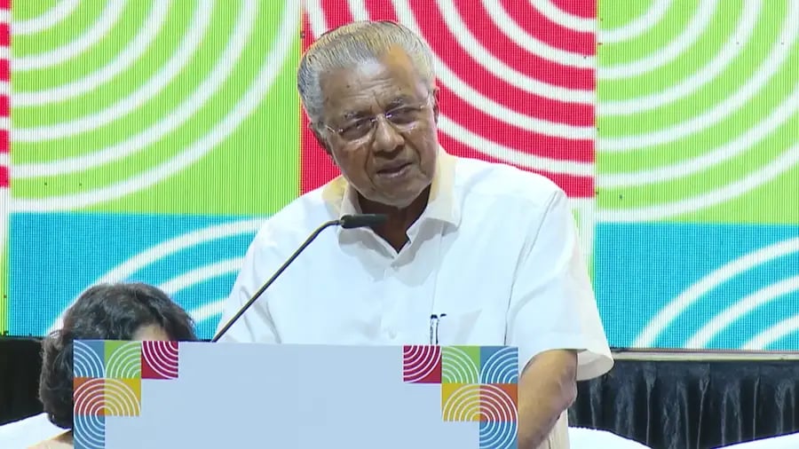 ലോക കേരള സഭ പ്രവാസി കേരളീയര്‍ക്ക് ഭാവി കേരളത്തെക്കുറിച്ചുള്ള കാഴ്ച്ചപ്പാടുകള്‍ മുന്നോട്ടുവെയ്ക്കാനുള്ള ജനാധിപത്യ വേദി: മുഖ്യമന്ത്രി