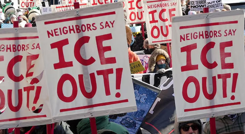 മിനിയാപൊളിസ് വെടിവയ്പ്പ്: ട്രംപ് ഭരണകൂടത്തിൽ അഴിച്ചുപണി; ഹോമാൻ കരുത്തനാകുന്നു, ബോവിനോ പുറത്തേക്ക്