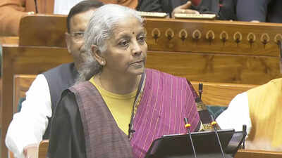 കേന്ദ്ര ബജറ്റ് 2026: ബജറ്റ് അവതരണം തുടങ്ങി, ആഗോള ബയോ ഫാർമ ഹബ്ബായി രാജ്യത്തെ മാറ്റുമെന്ന് ബജറ്റ് പ്രഖ്യാപനം