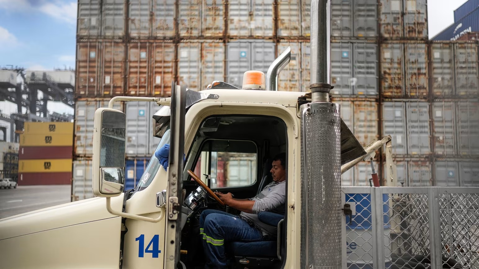 പാനമ കനാൽ തുറമുഖ വിവാദം: പാനമയ്ക്കെതിരെ ചൈനയുടെ കടുത്ത മുന്നറിയിപ്പ്; അമേരിക്കൻ സ്വാധീനം വ്യക്തമെന്ന് ആക്ഷേപം