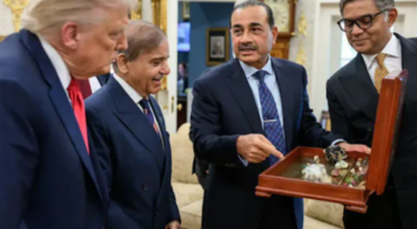 നൊബേലിനടക്കം നിർദ്ദേശിച്ചിട്ട്  ‘ഇപ്പൊ എങ്ങനെ ഇരിക്കണ്’, ട്രംപിനെ വിശ്വസിക്കാൻ കൊള്ളില്ല പ്രതിഷേധം പാകിസ്ഥാനിൽ കനക്കുന്നു, കാരണം ഇന്ത്യയുമായുള്ള പുതിയ കൂട്ട്