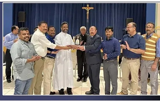 ന്യൂയോർക്ക് സെന്റ് സ്റ്റീഫൻസ് ഫോറോനാ വികാരിയായി പോകുന്ന റവ. ഫാ. പത്രോസ് ചമ്പക്കരക്ക് യാത്രയയപ്പ്