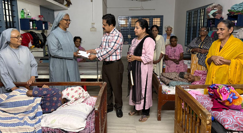 ഫോമാ സെൻട്രൽ റീജിയൻ ചാരിറ്റി പ്രവർത്തനങ്ങളുടെ ഭാഗമായി എയർ ബെഡുകൾ സംഭാവന ചെയ്തു