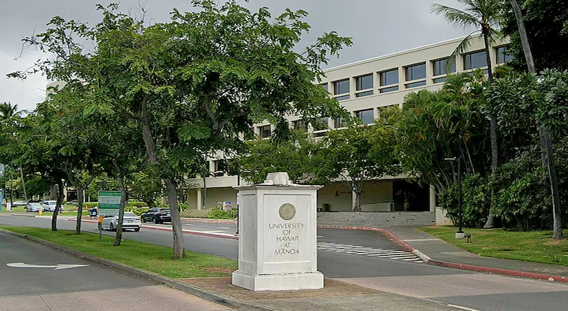 ഹവായില്‍ കൊടുങ്കാറ്റ്: സ്‌കൂളുകള്‍ക്ക് അവധി; ആയിരക്കണക്കിന് ആളുകള്‍ക്ക് വൈദ്യുതി ബന്ധം വിഛേദിക്കപ്പെട്ടു