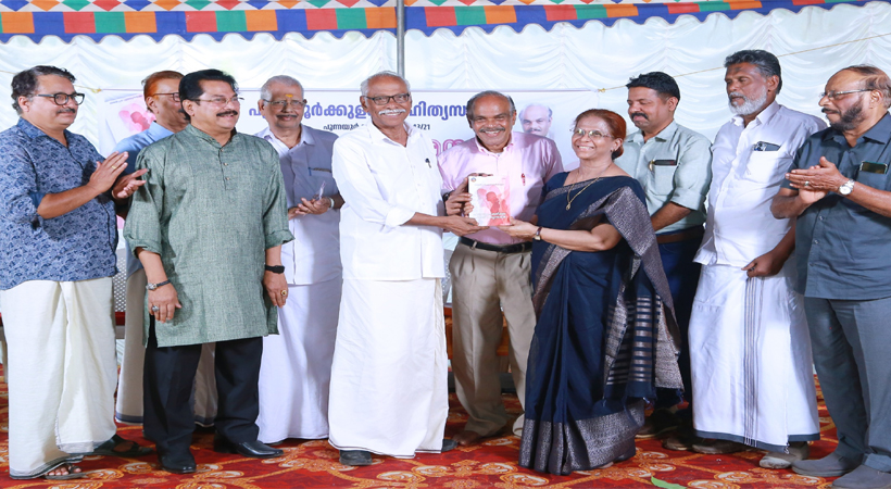 അബ്ദുള് പുന്നയൂര്ക്കുളത്തിന്റെ ‘പറക്കും പക്ഷിയെ പ്രണയിക്കുന്നവര്’ പ്രകാശനം ചെയ്തു