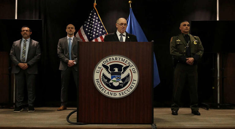 രണ്ടു മാസത്തിനൊടുവില്‍ മിനസോട്ടയിലെ “ഓപ്പറേഷന്‍ മെട്രോ സര്‍ജ്” അവസാനിപ്പിക്കുന്നു: പ്രഖ്യാപനം നടത്തി ടോം ഹോമന്‍