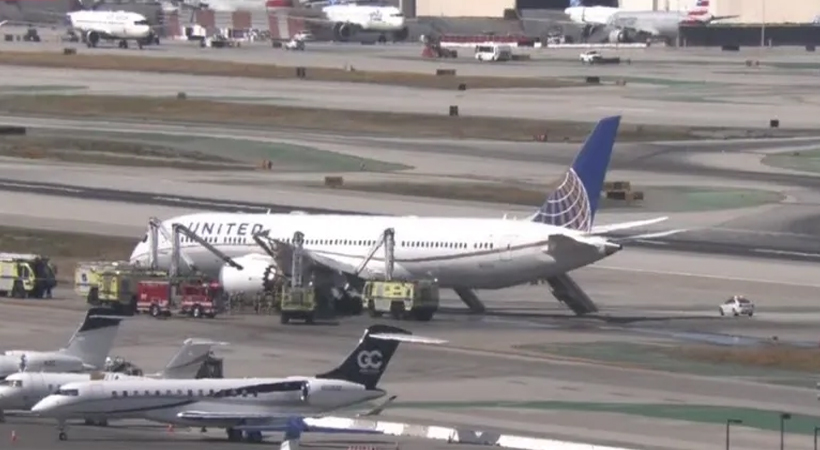 എന്ജിനില് തീപിടുത്തം: 250 യാത്രക്കാരുമായി പറന്നുയര്ന്ന വിമാനം ലോസാഞ്ചലസില് അടിയന്തരിമായി തിരിച്ചിറക്കി