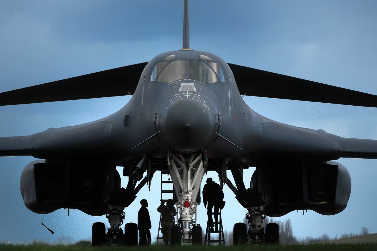 പ്രത്യാക്രമണത്തിന് കൂട്ടുനിന്നാൽ പ്രത്യാഘാതം കഠിനം, ബ്രിട്ടന് കടുത്ത മുന്നറിയിപ്പുമായി ഇറാൻ; മറുപടിയുമായി യുകെ