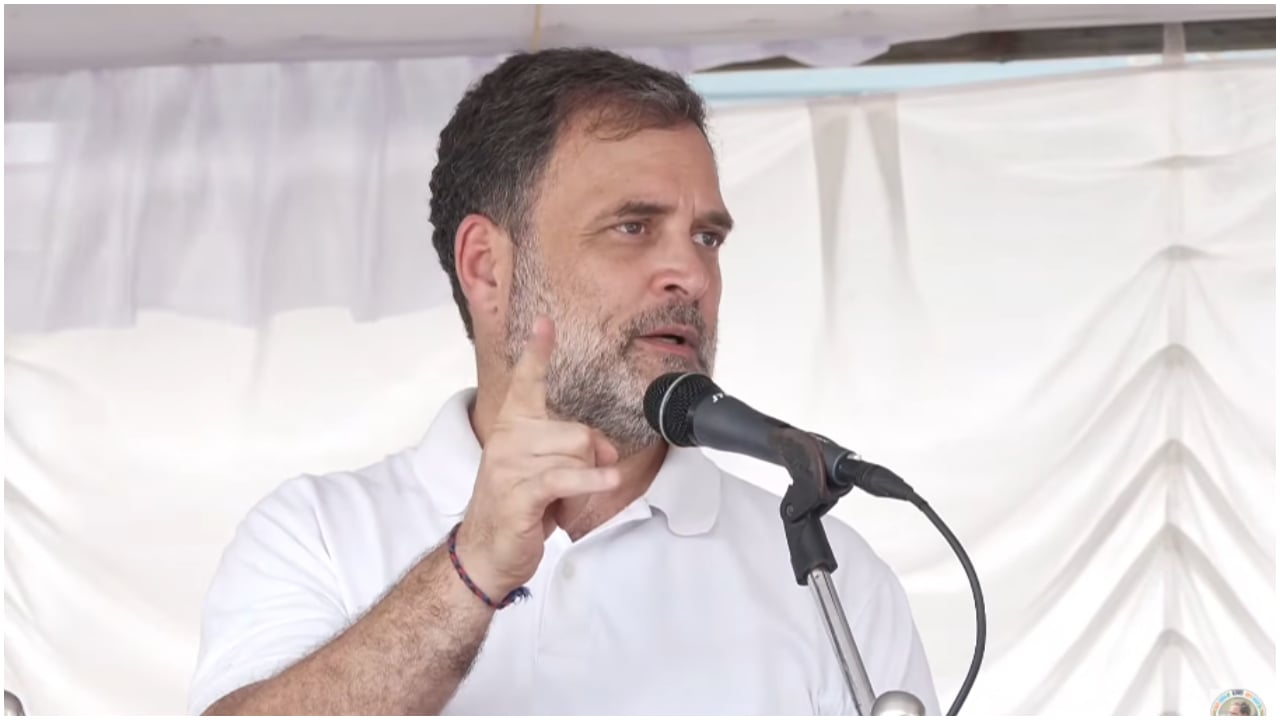 ആവേശം വിതറി രാഹുൽ ഗാന്ധിയുടെ പ്രചരണം; അധികാരത്തിലേറിയാൽ ആദ്യ തീരുമാനം റബറിന് 250 രൂപ താങ്ങുവില, കേരളത്തിൽ ഒരുനാൾ വനിതാ മുഖ്യമന്ത്രി സ്വപ്നവും പങ്കുവച്ചു