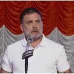 സ്ത്രീകൾക്ക് സൗജന്യ യാത്രയും കോളേജ് വിദ്യാർഥിനികൾക്ക് 1000 രൂപയും, ക്ഷേമ പെൻഷൻ 3000, ഉമ്മൻചാണ്ടി സൗജന്യ ഇൻഷുറൻസ് 25 ലക്ഷം, കേരളത്തിൽ 5 ഗ്യാരണ്ടി പ്രഖ്യാപിച്ച് രാഹുൽ