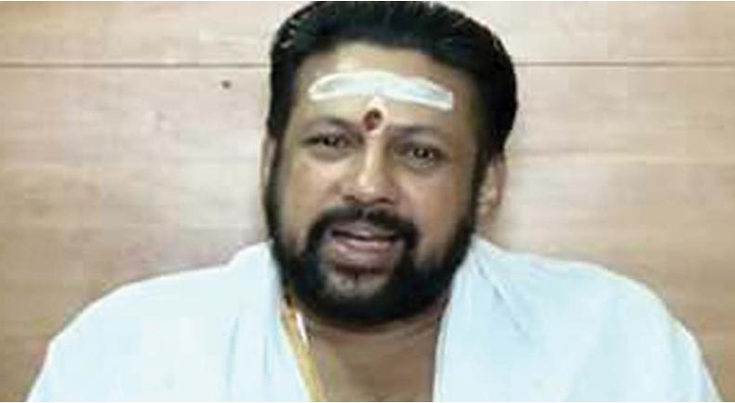 ശബരിമല സ്വര്ണക്കൊള്ള: തന്ത്രിക്ക് ക്ലീന് ചിറ്റ് നല്കിയ വിചാരണ കോടതി പരാമര്ശം ഹെക്കോടതി സ്റ്റേ ചെയ്തു