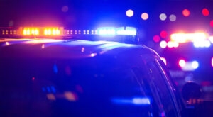 വാഷിംഗ്ടണ്‍ ഡിസിയില്‍ ജോലിക്കിടെ പോലീസുകാരനു വെടിയേറ്റു